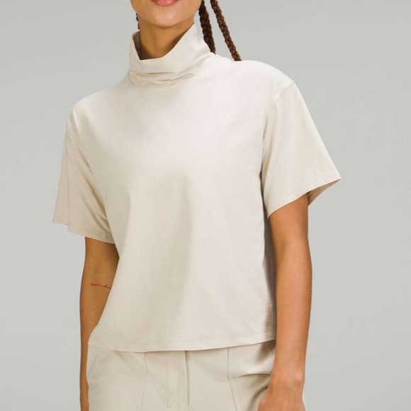 Lululemon Relaxed-Fit Cotton-Blend Turtleneck T-Shirt size L NWOT - Picture 1 of 7